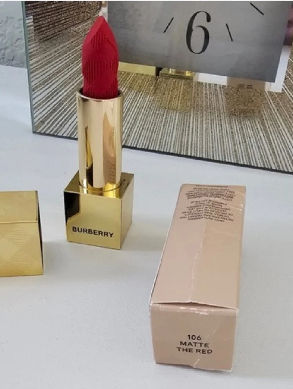 Burberry- Kisses 